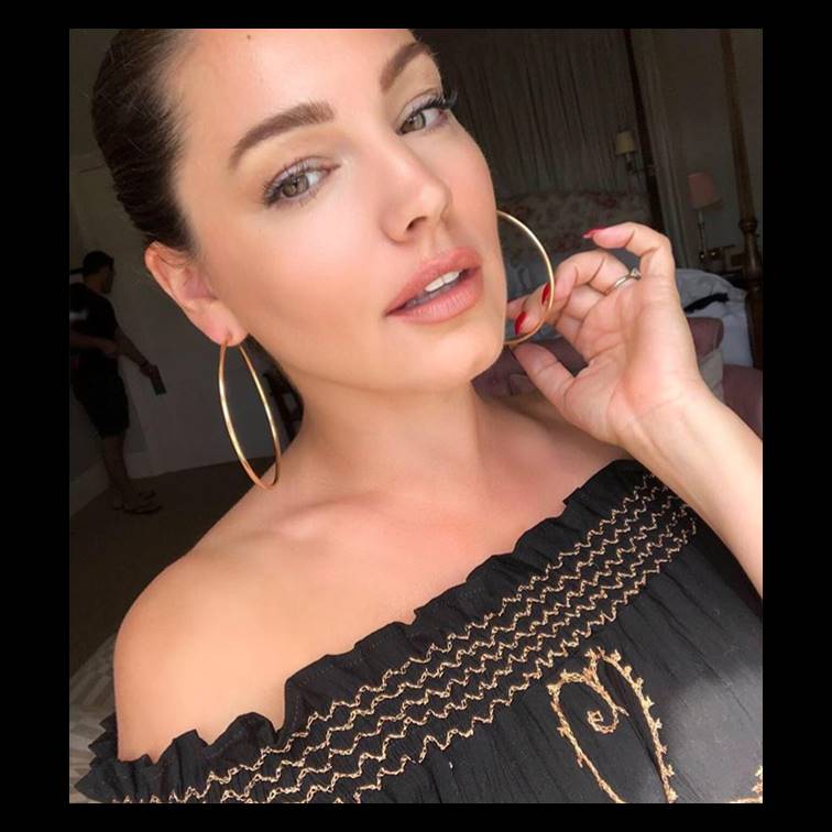 Kelly Brook wears lindsey brown luxury resort wear  cotton tops