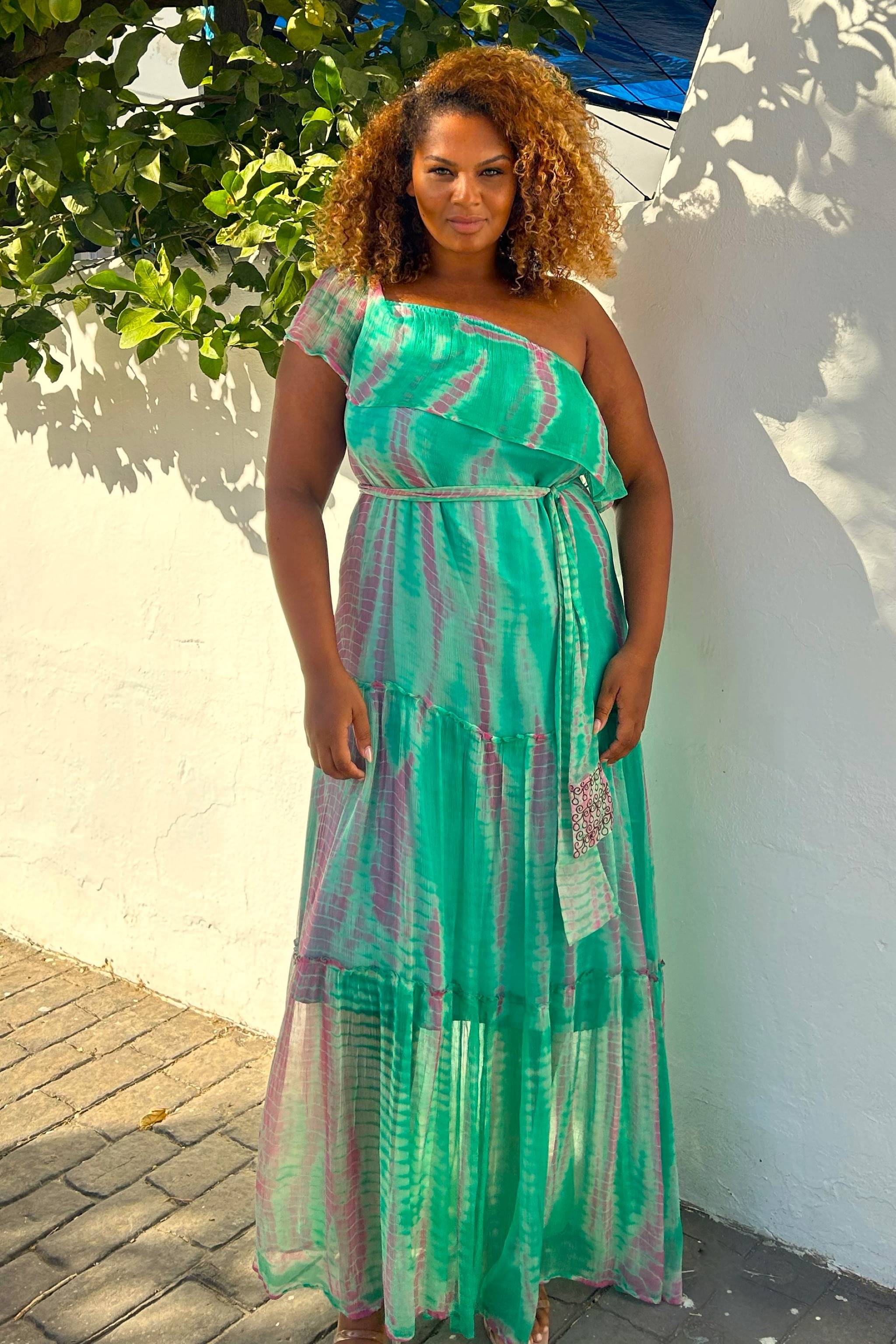 Plus Size silk maxi dress to wear on holliday by Lindsey Brown designer resort wear