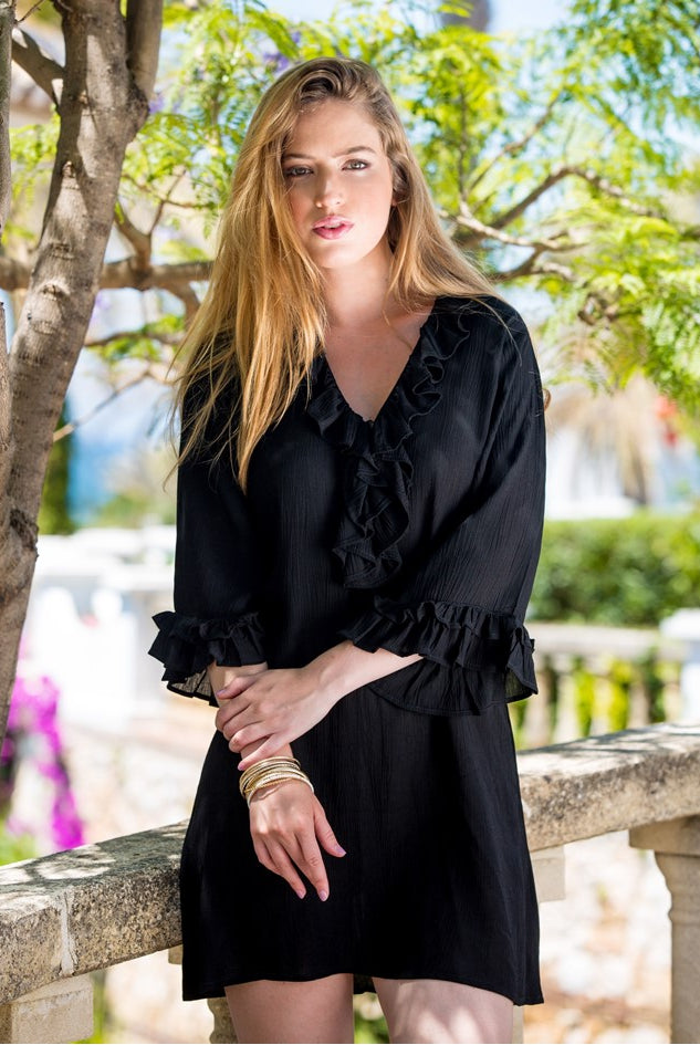 Black Plus Size short designer kaftan to wear on holiday by Lindsey brown resort wear 